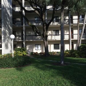 3050 Presidential Way APT 101