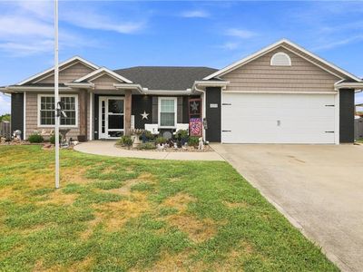 409 SW Cross Creek Dr