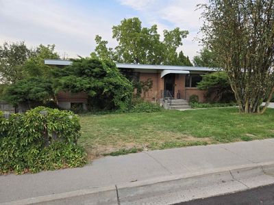 1800 Monte Vista Dr