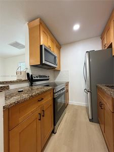 2 Crossings Cir APT H