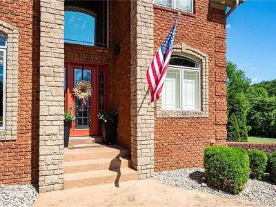 2000 Vincennes Pl