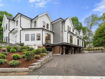 2202 Commonwealth Ave #2