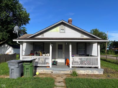 2174 N Drexel Ave