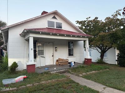 938 Fairview Ave