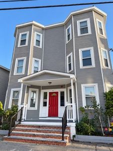 15 Wave Ave APT 1B