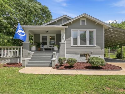 3010 Greenwich Ave
