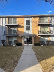 4819 W 109th St #304