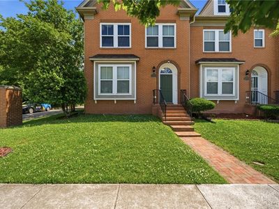 753 Lexington St