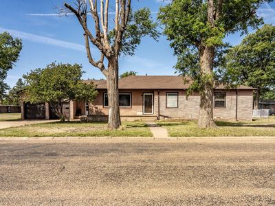 Property at 601 Oak Ave, Panhandle, TX