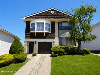 33 Endor Ave