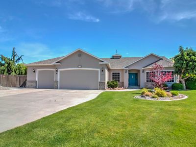 2806 W 38th Ct