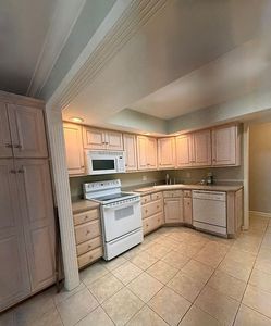 161 Thierman Ln APT 1H