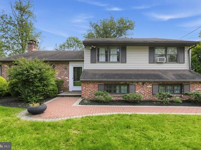 524 Tennis Ave
