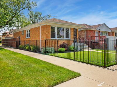 1001 W 102nd St