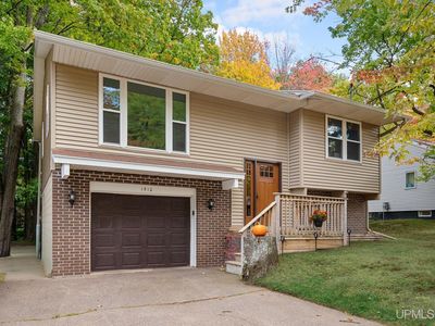 1510 Woodland Ave