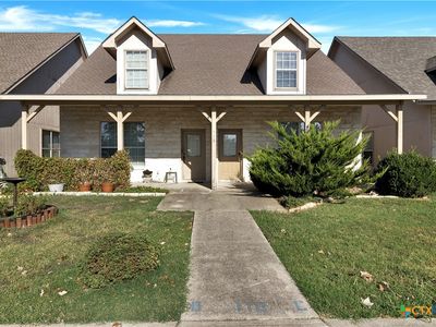 118 Sandstone Dr #C & D