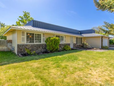 3867 Rio Vista Way