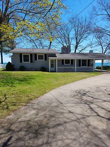 1054 Ottawas Ln