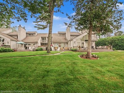 1011 Beach Rd #10