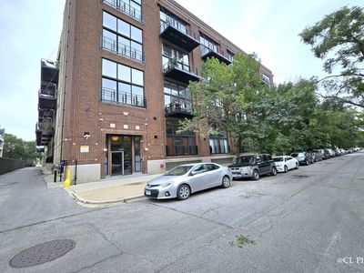 1935 N Fairfield Ave APT 411