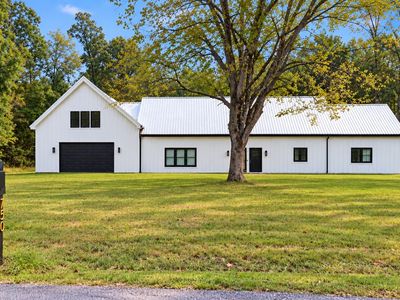 750 Mockingbird Ave