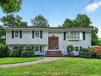 105 VICTORIA DRIVE
