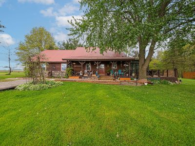 20889 Davis Rd