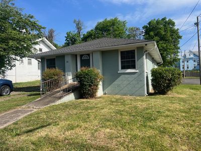 21 W Lake St