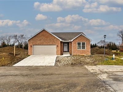 153 Royal Troon Dr SE