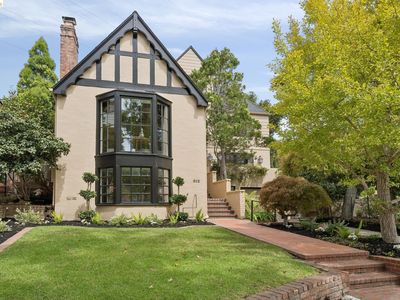 312 Saint James Dr