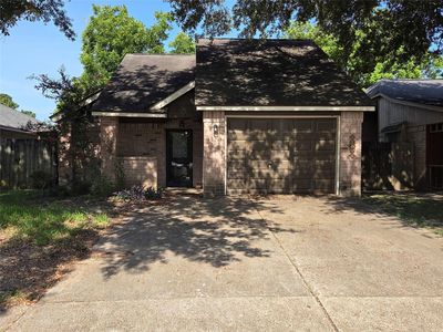 802 Hartman Dr