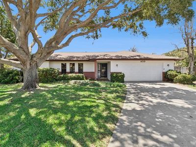409 Saint Johns Dr