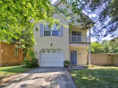 904 Dogwood Ter