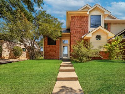 2702 Stratford Ct