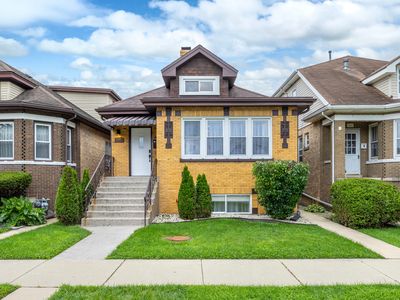 Property at 7845 W Cressett Dr, Elmwood Park, IL