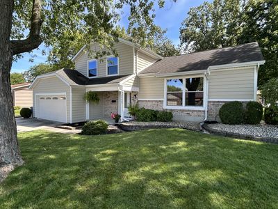 1713 Kingsbury Dr