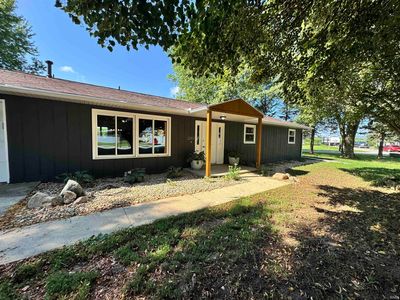 2283 W Maple Dr