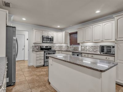 213 King Arthur Dr