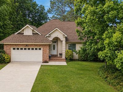 Property at 143 Lake Bend Dr, Elmore, AL