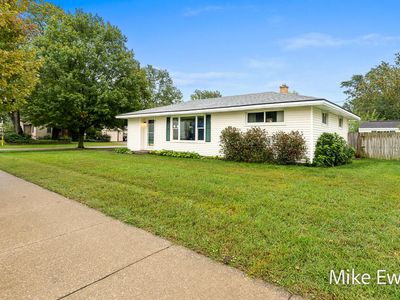 360 W 32nd St