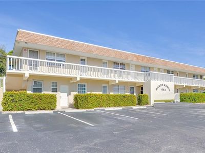 1062 Hartley AVE #102