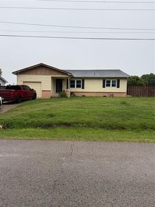 Property at 724 E 17th St, Prague, OK