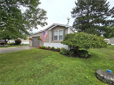 20 Apple Dr