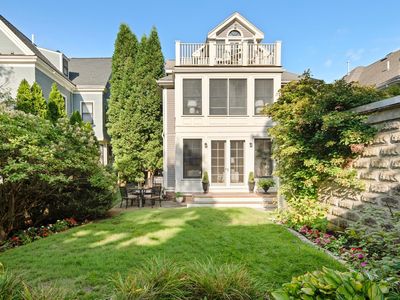 25-27 Gray St