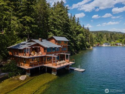 2247 Northshore Road