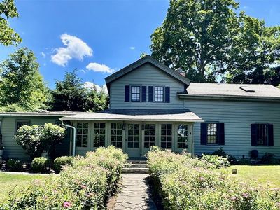 5012 Albany Post