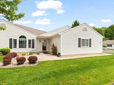 1001 Carriage Dr
