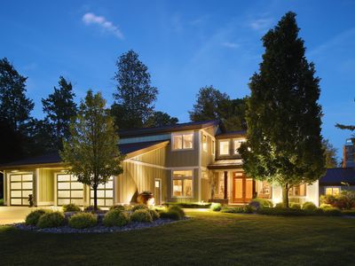 3381 Northshore Dr