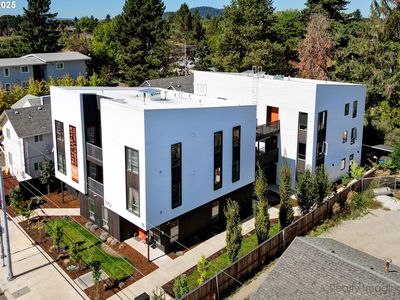 9757 SE Holgate Blvd