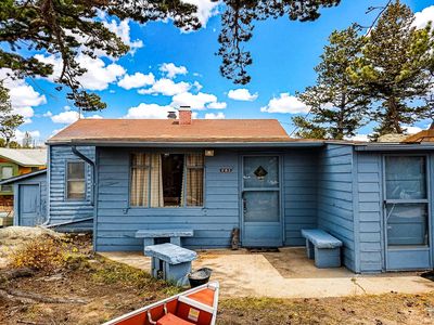 983 Ramona Dr